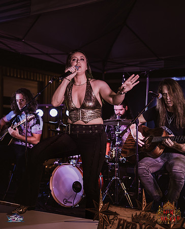 091626_HerVoiceII_CC_ZL-275