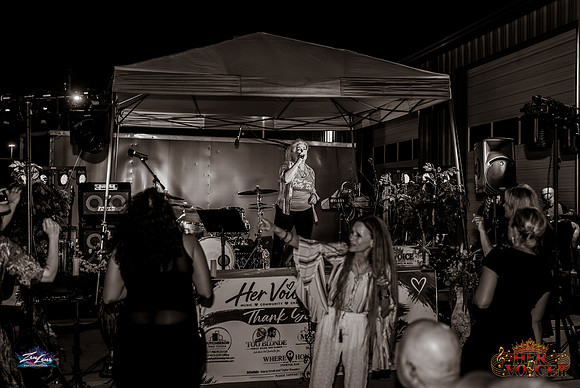 091626_HerVoiceII_CC_ZL-147