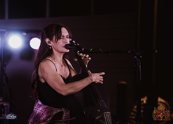 091626_HerVoiceII_CC_ZL-266