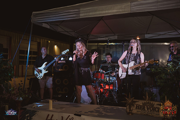 091626_HerVoiceII_CC_ZL-207