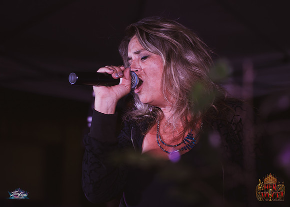 091626_HerVoiceII_CC_ZL-230