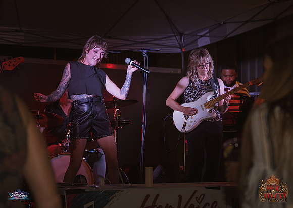 091626_HerVoiceII_CC_ZL-254