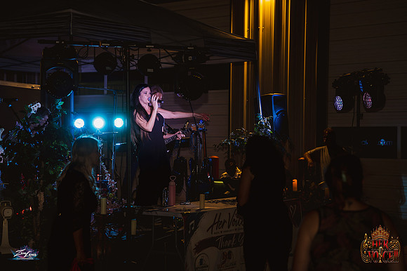 091626_HerVoiceII_CC_ZL-226