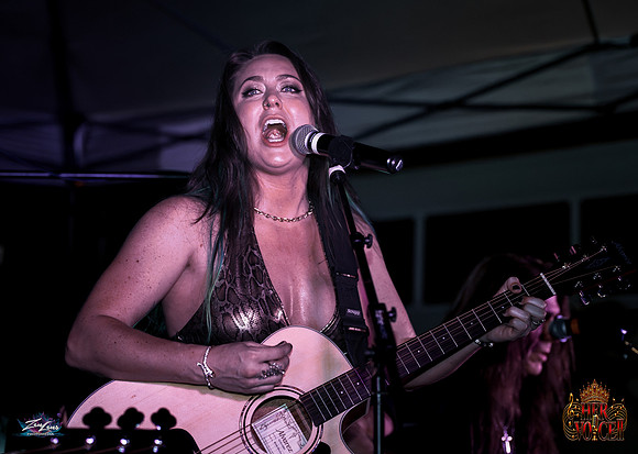 091626_HerVoiceII_CC_ZL-279