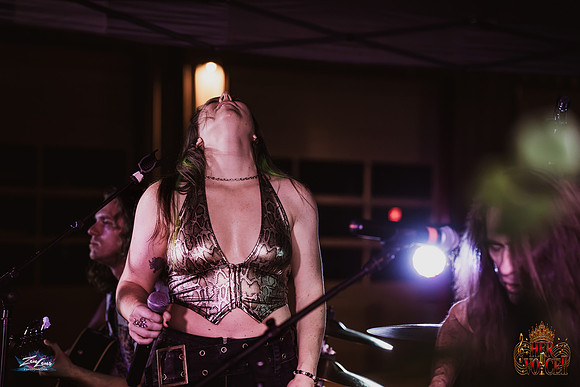 091626_HerVoiceII_CC_ZL-274