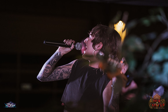 091626_HerVoiceII_CC_ZL-240