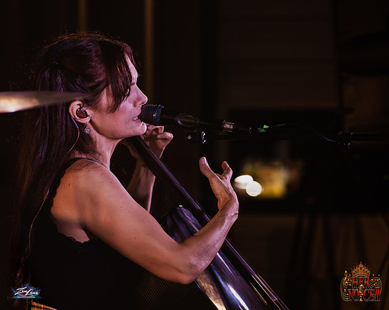 091626_HerVoiceII_CC_ZL-268
