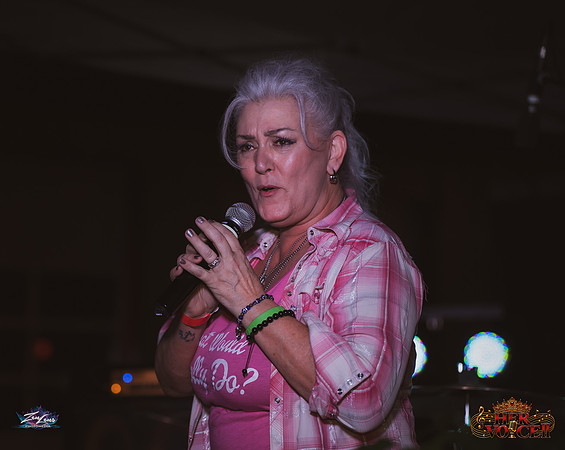 091626_HerVoiceII_CC_ZL-143