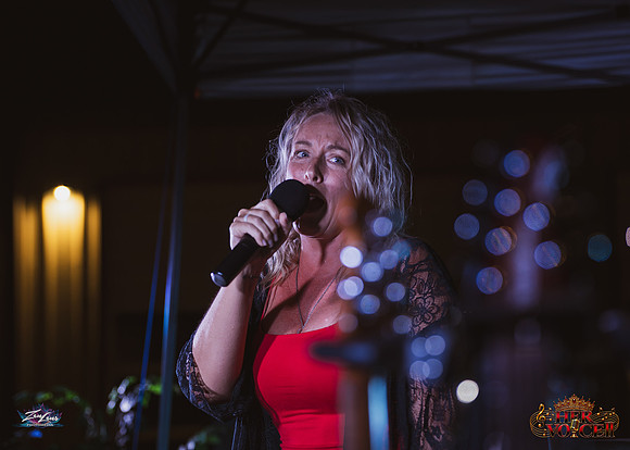 091626_HerVoiceII_CC_ZL-161