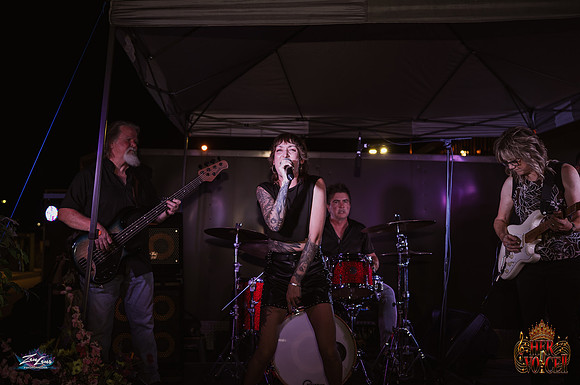 091626_HerVoiceII_CC_ZL-242