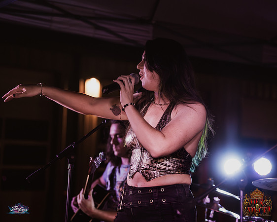 091626_HerVoiceII_CC_ZL-272