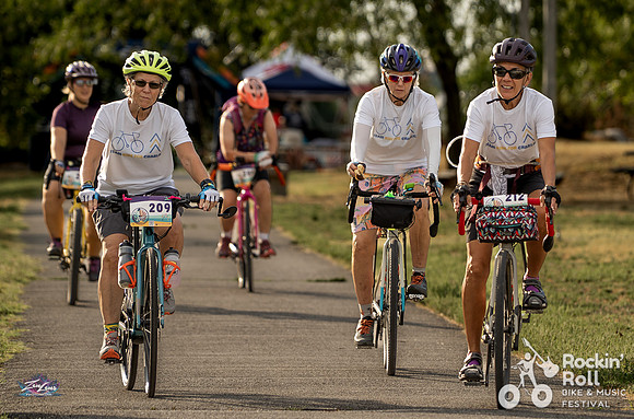 091226_RockinRollBMF_ZL (35 of 242)
